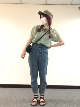 黃波利さんのコーディネート