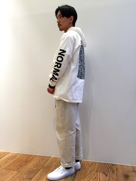 「virgilのアイテム（Tシャツ/カットソー、ホワイト系）」を使った、Shouya Kitayamaさん（メンズ・171cm）の冬コーディネート