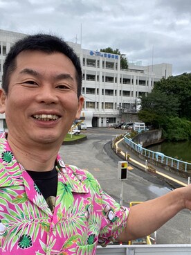 「アロハシャツ」｜新村 浩明さん（メンズ・167cm）の秋コーディネート