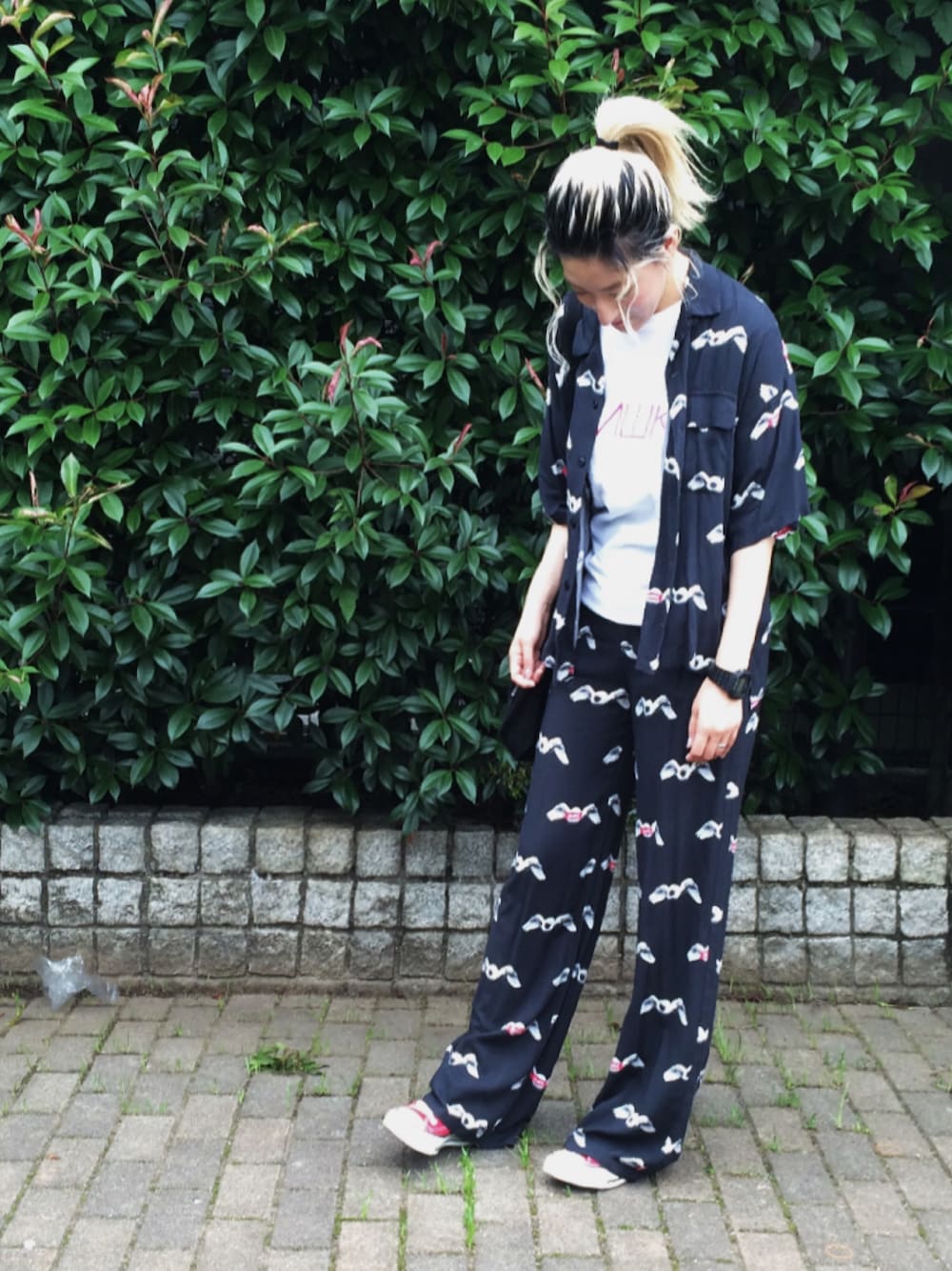 「x-girl、セットアップ、カジュアル、ラクチンコーデ、summer、streetstyle、コンバース、G-SHOCK、スニーカー、ミシカ」｜「MISHKAのアイテム（Tシャツ/カットソー、ホワイト系）」を使った、yukaさん（レディース・159cm）の夏コーディネートの1枚目の写真