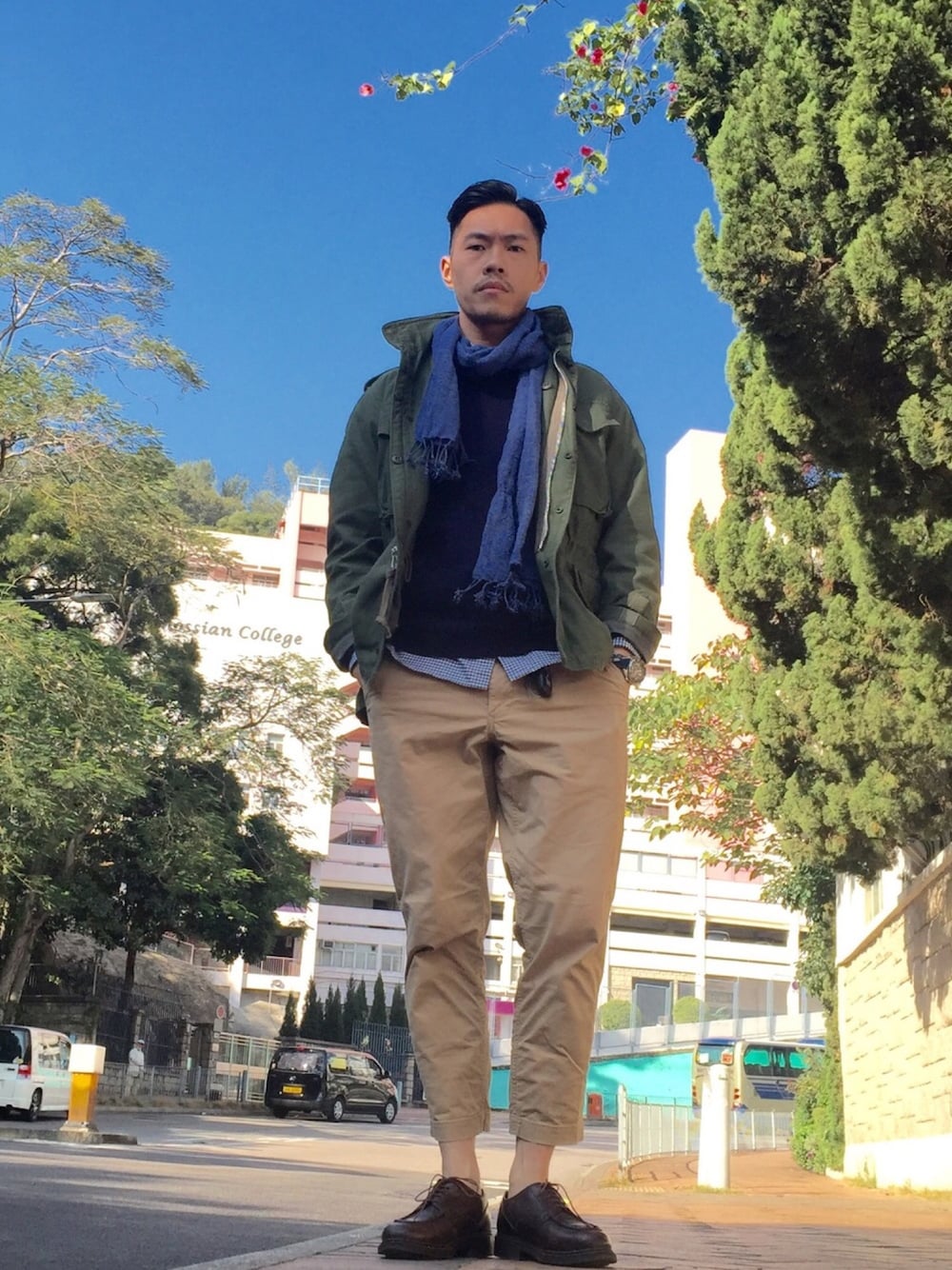 「Real McCoy's、M65、indigo、simpleunion、handmade、fieldjacket、9分丈パンツ、leather、Paraboot、日常」｜「THE REAL McCOY'Sのアイテム（ミリタリージャケット、グリーン系）」を使った、Fung Chanさん（メンズ・178cm）の冬コーディネートの1枚目の写真