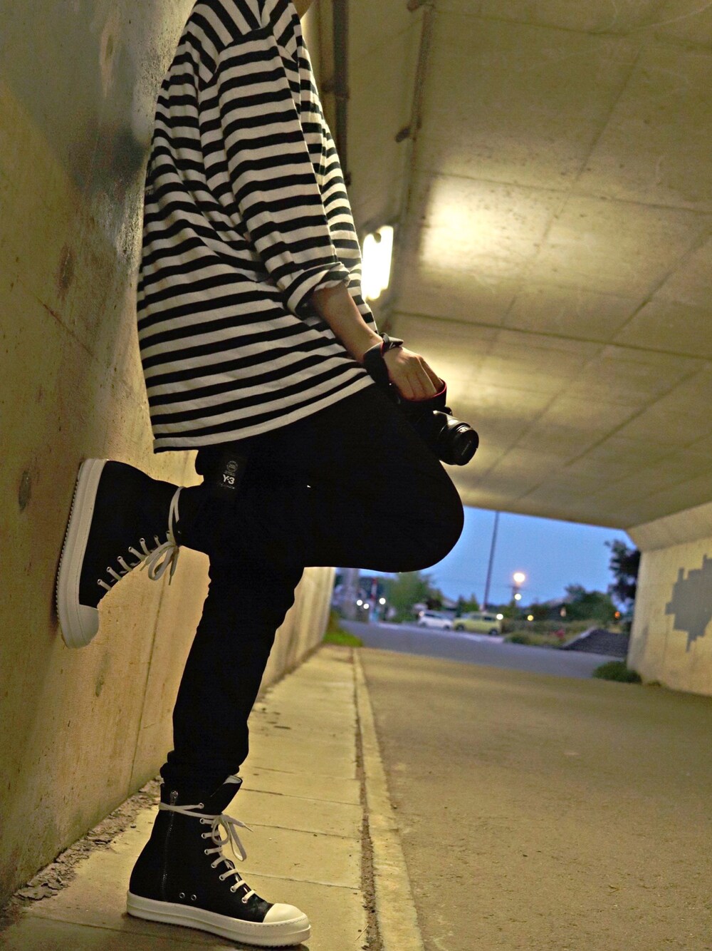 「一眼レフ、ootd、yohjiyamamoto、Y-3、nonnative、Rick Owens dark shadow、RICK OWENS」｜「Yohji Yamamotoのアイテム（トップス、ホワイト系）」を使った、だーつーさん（メンズ・183cm）の夏コーディネートの1枚目の写真
