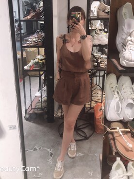 「アイテム（カーゴパンツ）」を使った、張妮妮さん（レディース・167cm・30代）の夏コーディネート