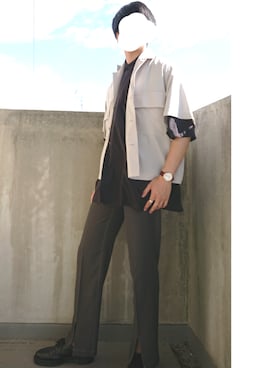 「スリット」｜「アイテム（アナログ腕時計）」を使った、なつさん（メンズ・177cm）の秋コーディネート