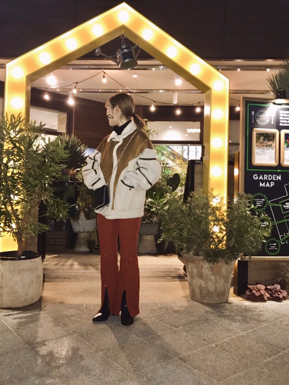「SLYのアイテム（ジャケット/アウター、ブラウン系）」を使った、YUURIさん（レディース・157cm）の冬コーディネートの1枚目の写真