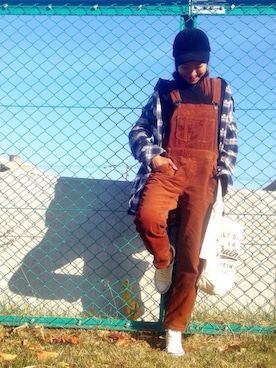 「コーデュロイキャップ」｜「アイテム（オールインワン・サロペット）」を使った、あろまんØさん（レディース・160cm）の秋コーディネート