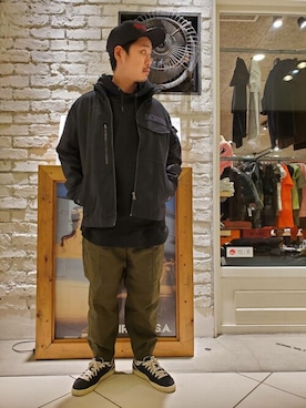 「AVIREX（アヴィレックス）の【直営店限定】エアフォース ベースキャップ/AIR FORCE BACES CAP（キャップ）」を使った、正さん（メンズ・170cm）の春コーディネート