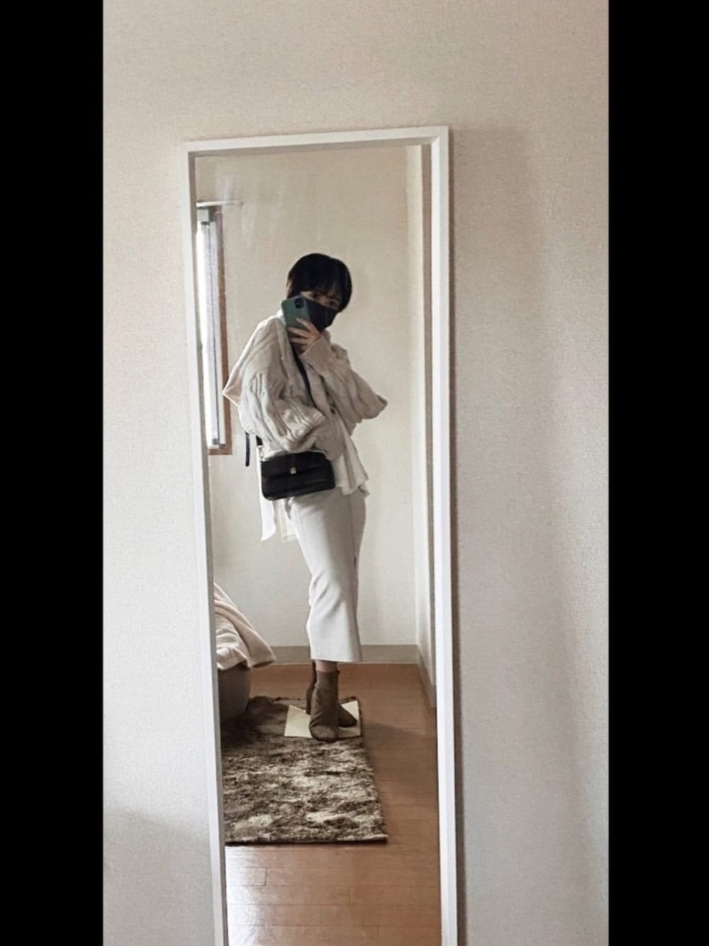 「オトナ女子、冬、お洒落さんとつながりたい、ニット、インスタやってます、ショートヘア、キレイめ、きれいめコーディネート、153」｜「linkのアイテム（ニット/セーター、ベージュ系）」を使った、な お 。さん（レディース・153cm）の冬コーディネートの1枚目の写真