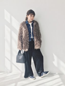 「ファーコート」｜「アイテム（デニムジャケット）」を使った、田中里奈さん（レディース・158cm）の冬コーディネート