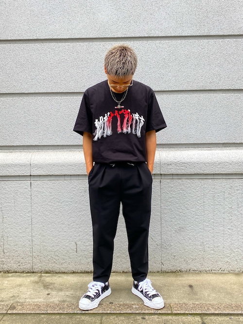 ともひと Loveless名古屋 Yoshiokuboのスラックスを使ったコーディネート Wear