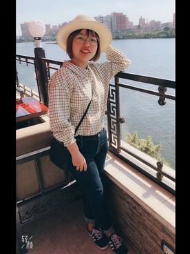 「travel」｜「アイテム（ショルダーバッグ）」を使った、范范的格子世界さん（レディース・155cm）の春コーディネート