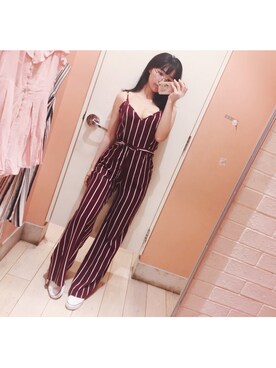 「アイテム（つなぎ/オールインワン、レッド系）」を使った、Cassさん（レディース・166cm）の春コーディネート