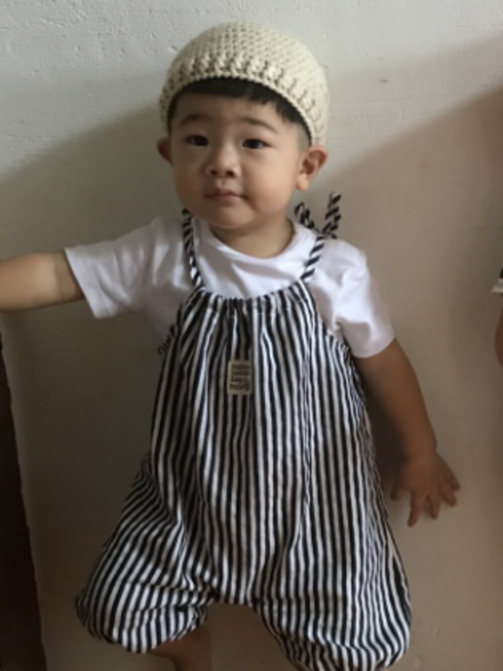 「Birthdayのアイテム（ニットキャップ/ビーニー、ベージュ系）」を使った、harupekoさん（キッズ・80cm）の秋コーディネートの1枚目の写真