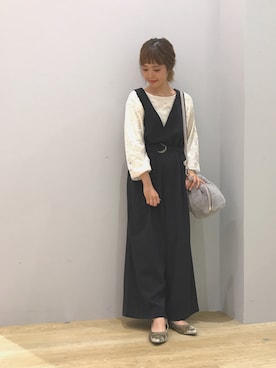 「earth music&ecology（アースミュージックアンドエコロジー）のアイテム（つなぎ/オールインワン）」を使った、ぐちょめさん（レディース・157cm）の秋コーディネート