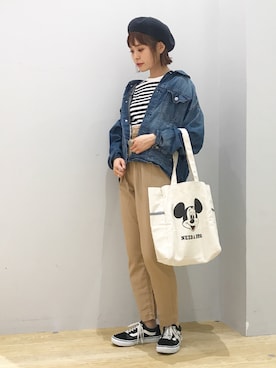 「earth music&ecology（アースミュージックアンドエコロジー）のアイテム（ハンチング/ベレー帽）」を使った、ぐちょめさん（レディース・157cm）の春コーディネート