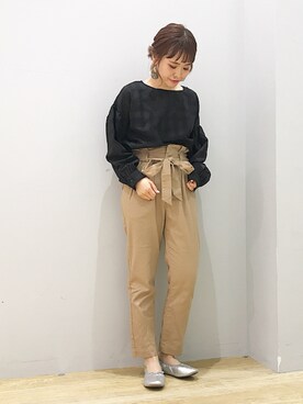 「earth music&ecology（アースミュージックアンドエコロジー）のアイテム（チノパンツ）」を使った、ぐちょめさん（レディース・157cm）の春コーディネート