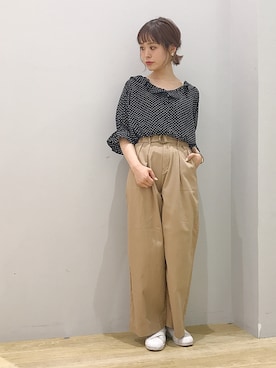 「earth music&ecology（アースミュージックアンドエコロジー）のアイテム（チノパンツ）」を使った、ぐちょめさん（レディース・157cm）の春コーディネート