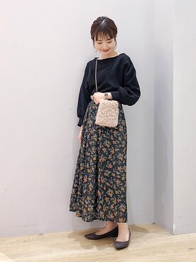 「アイテム（パンプス、グレー系）」を使った、ぐちょめさん（レディース・157cm）の秋コーディネート
