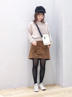 「earth music&ecology（アースミュージックアンドエコロジー）の・コーデュロイミニタイトスカート（スカート）」を使った、ぐちょめさん（レディース・157cm）の秋コーディネート