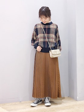 「アイテム（ハンドバッグ、ゴールド系）」を使った、ぐちょめさん（レディース・157cm）の秋コーディネート