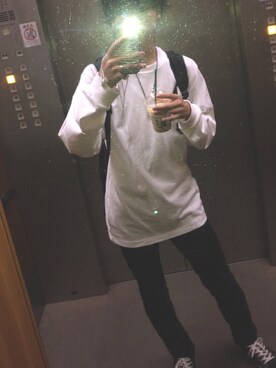 「GU（ジーユー）のアイテム（Tシャツ/カットソー、ホワイト系）」を使った、kyori1002さん（メンズ・173cm）の冬コーディネート