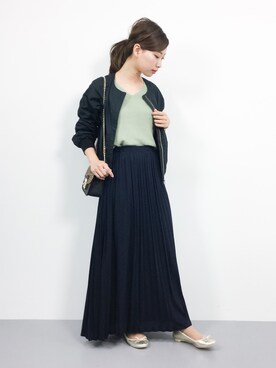 「マキシスカート」｜「アイテム（MA-1）」を使った、KIIさん（レディース・160cm）の春コーディネート