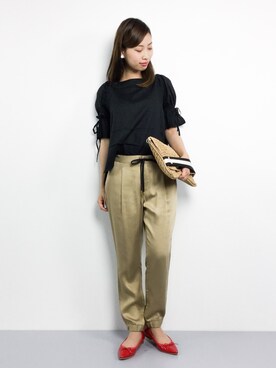 「スリット」｜「アイテム（チノパンツ）」を使った、KIIさん（レディース・160cm）の夏コーディネート