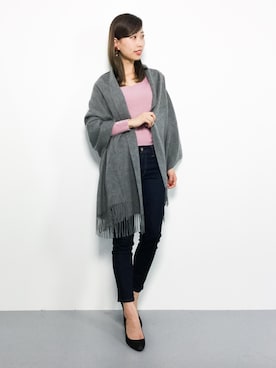 「BLISS POINT（ブリスポイント）のアイテム（ストール/ショール）」を使った、KIIさん（レディース・160cm）の秋コーディネート
