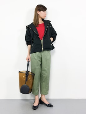 「スカラップ」｜「アイテム（マウンテンパーカー）」を使った、KIIさん（レディース・160cm）の春コーディネート