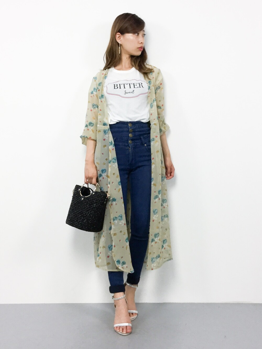 ☆AZUL by moussy カラフルフラワー柄2wayガウン☆新品！！ AZUL by moussy - 更に値下！AZUL by moussy フラワー柄2wayガウンの