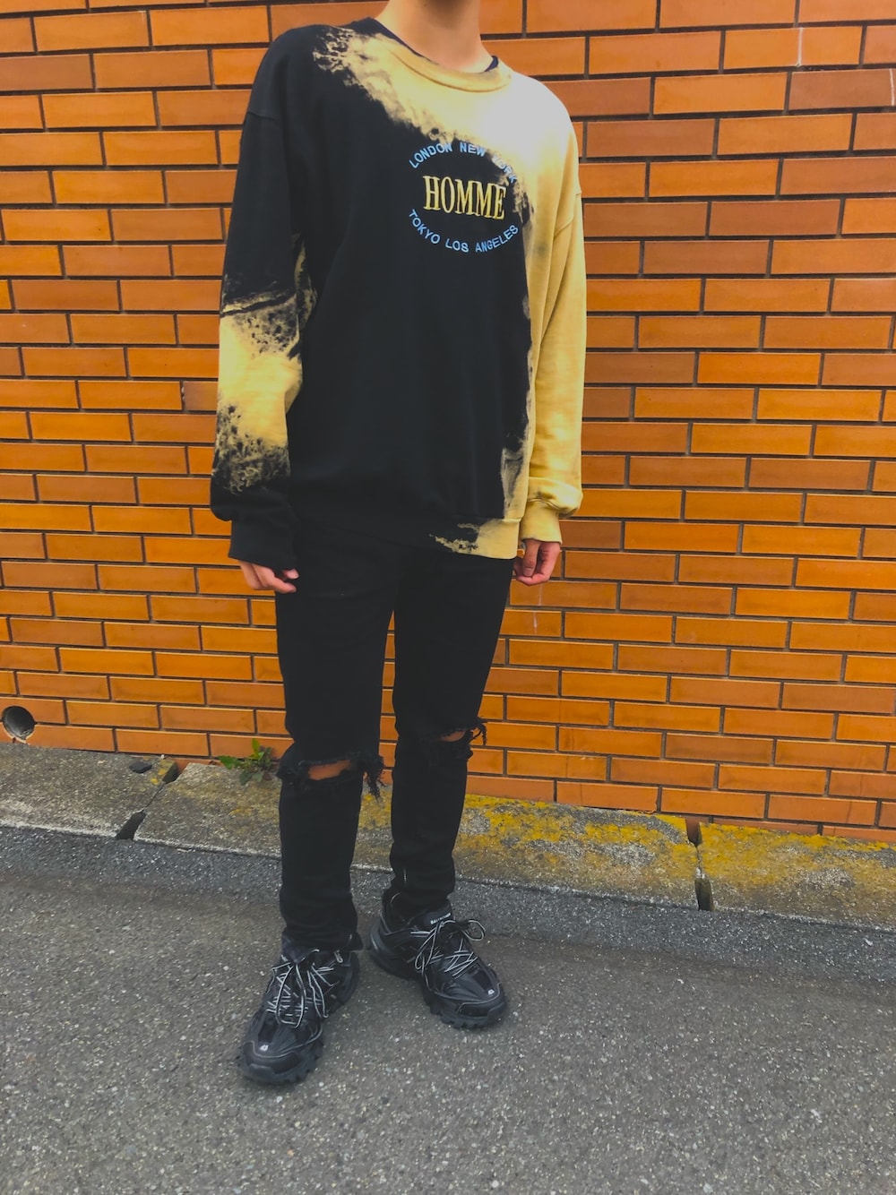 「シンプルコーデ、春コーデ、お洒落さんとつながりたい、大人カジュアル、春」｜「BALENCIAGAのアイテム（スウェット、その他）」を使った、hiroyukiさん（メンズ・179cm）の春コーディネートの1枚目の写真