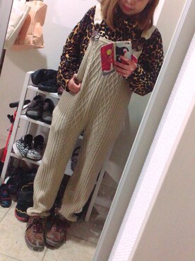 「Rodeo Crowns（ロデオクラウンズ）のアイテム（オールインワン・サロペット、ベージュ系）」を使った、kaetuneさん（レディース・146cm）の冬コーディネート