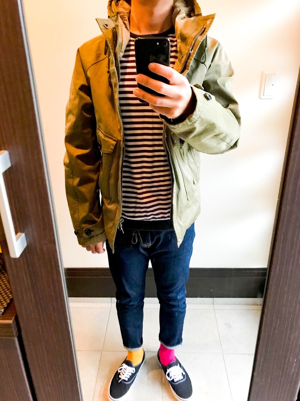 「今日のコーデ、春、スニーカーコーデ、ten-c、JHON　SMEDLEY、HTC、sndnst、VANS、おっさん、ワンランク上のカジュアルおっさん」｜「Ten-Cのアイテム（マウンテンパーカー、グリーン系）」を使った、いんてるさん（メンズ・176cm）の春コーディネートの1枚目の写真