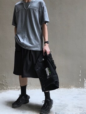 「ROARINGWILDのアイテム（ジャケット/アウター）」を使った、LIAYUHENG さん（メンズ・175cm）の秋コーディネート