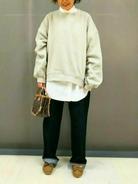 「シャツ×スウェット」｜Li-eniさん（レディース・164cm）の冬コーディネート