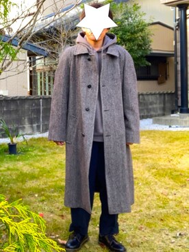 HARRIS TWEEDのステンカラーコートを使った人気ファッション