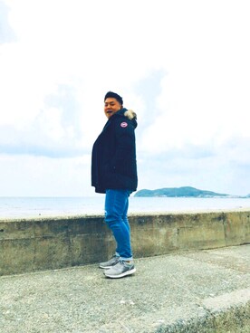 「海」｜「アイテム（ダウンジャケット/コート）」を使った、GKさん（メンズ・177cm）の秋コーディネート
