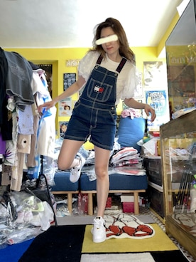 「tommy jeans（トミー ジーンズ）のアイテム（オールインワン・サロペット）」を使った、CyoLeeさん（レディース・165cm）の春コーディネート