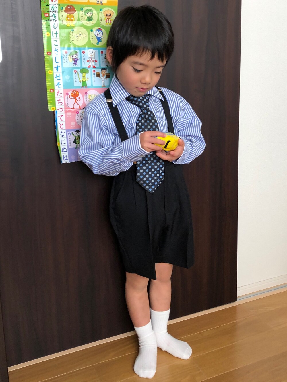 「no brandのアイテム（シャツ/ブラウス、ブルー系）」を使った、1644codeさん（キッズ・90cm）の秋コーディネートの1枚目の写真