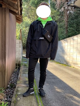 「FILA（フィラ）のアイテム（ナイロンジャケット）」を使った、ろばみみさん（メンズ・166cm）の春コーディネート