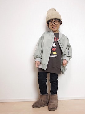 「ムートンブーツ」｜「アイテム（MA-1）」を使った、Yuzu𓈒𓏸𓐍さん（キッズ・100cm）の冬コーディネート