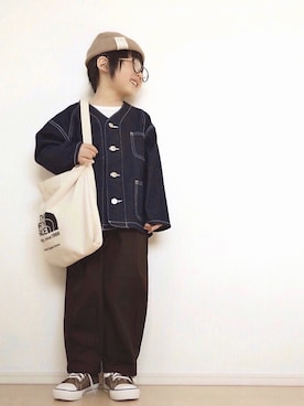 「部屋撮り」｜「アイテム（ニットキャップ/ビーニー）」を使った、Yuzu𓈒𓏸𓐍さん（キッズ・100cm）の春コーディネート