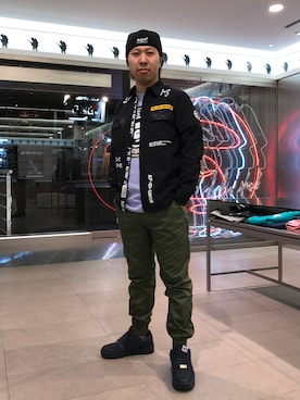 「AAPE BY A BATHING APE（エーエイプバイアベイシングエイプ）のアイテム（パンツ）」を使った、松田 和真さん（メンズ・166cm）の春コーディネート