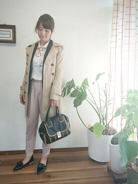 「仕事コーデ」｜「アイテム（トレンチコート）」を使った、moaninさん（レディース・161cm）の冬コーディネート