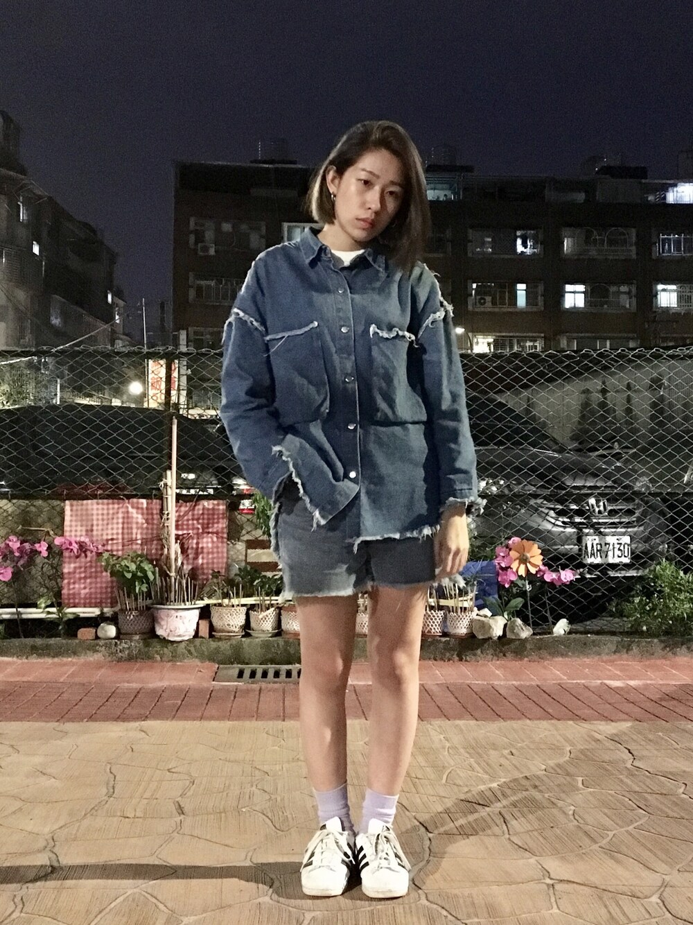 「ootd、streetstyle、Denime、adidas、short hair」｜「VII&COのアイテム（シャツ/ブラウス、ブルー系）」を使った、加百列さん（レディース・164cm）の冬コーディネートの1枚目の写真