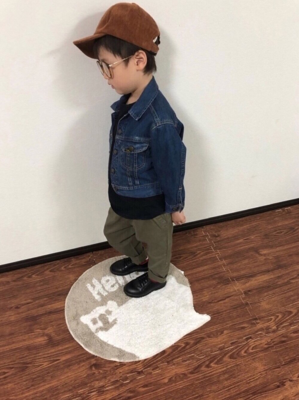 「キッズコーデ、男の子コーデ、シンプルコーデ、秋のコーデ、ブランシェス、スリーコインズ、おとこのこ、デニム、秋のカフェオレコーデ、秋のブラウンスタイル」｜「Leeのアイテム（デニムジャケット、ブルー系）」を使った、syun★さん（キッズ・110cm）の秋コーディネートの1枚目の写真