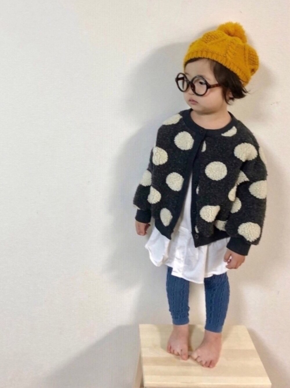 「水玉に恋してる、ドット柄、おんなのこ、グローバルワーク(GLOBAL WORK)、UNIQLO、3歳、kids」｜「韓国子供服のアイテム（ニット/セーター、グレー系）」を使った、syun★さん（キッズ・110cm）の秋コーディネートの1枚目の写真