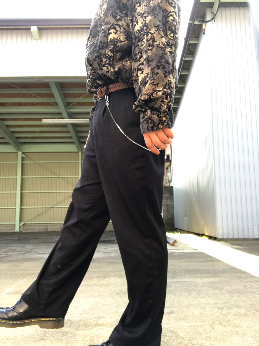 「古着MIX、柄シャツ×ワイドパンツ、柄シャツ#古着」｜「古着のアイテム（シャツ/ブラウス、その他）」を使った、Junichi Hirakiさん（メンズ・170cm）の秋コーディネートの1枚目の写真
