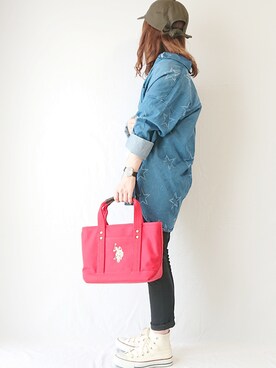 「アイテム（トートバッグ、レッド系）」を使った、CHAMUさん（レディース・149cm）の春コーディネート