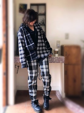 「14th Addiction（フォーティーンスアディクション）のアイテム（アクセサリー）」を使った、sarryさん（レディース・162cm）の秋コーディネート